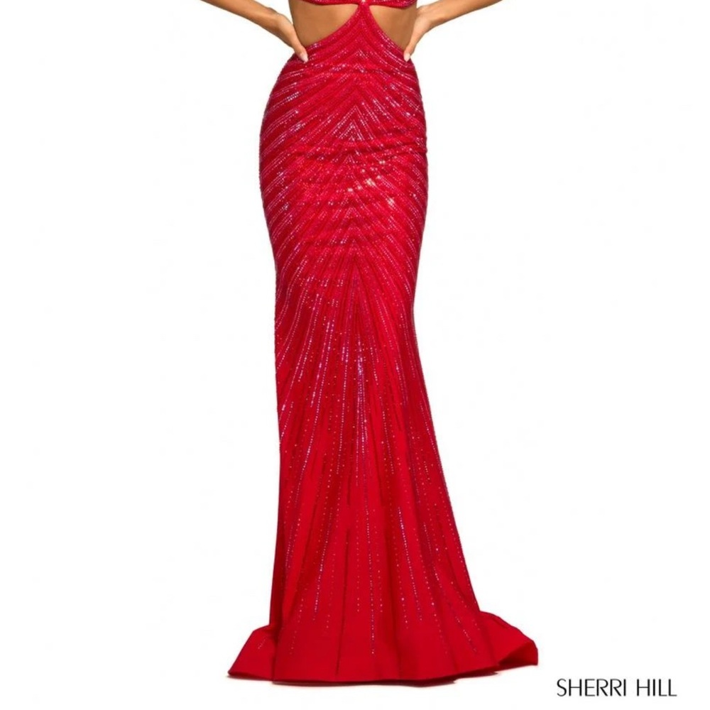 Sherri Hill Red Ruched Sweetheart Gown - Picture 6 of 7